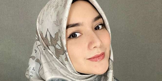 Gaya Citra Kirana Pamer Baby Bump Bawa Tas Rp50 Juta