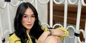Terjebak Lockdown, Crazy Rich Asian Belajar Cuci Baju