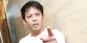 Duh Ganteng Abis! Hasil Potong Rambut Sendiri Ariel NOAH Bikin Fans Histeris