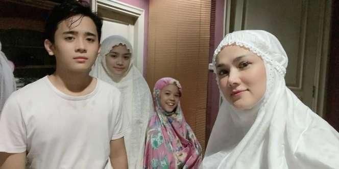 Foto Bareng, Wajah Anak Mulan Jameela Jadi Sorotan