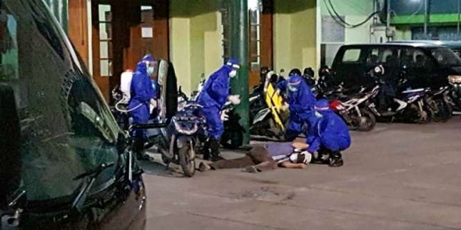 Ada yang Pingsan, Jemaah Tarawih Masjid Kemayoran Bubar