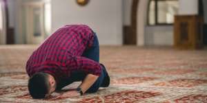 Panduan Tata Cara Sholat Dhuha Bagi Pemula Serta Doa yang Mustajabah