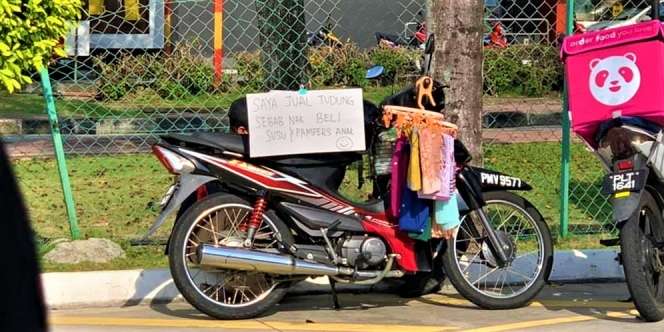 Digantung di Motor, Ayah Jual Kerudung Demi Beli Susu Anak