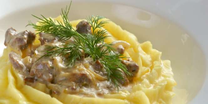 Resep Olahan Yoghurt: Beef Stroganoff dan Mashed Potato