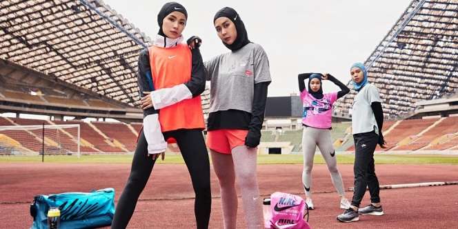 Koleksi Sepatu, Celana dan Pakaian Olahraga Buat Hijaber Ini Sudah Kamu Miliki?