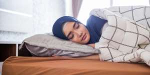 6 Bahaya Tidur Terlalu Lama Saat Puasa Ramadhan, Jarang Disadari!