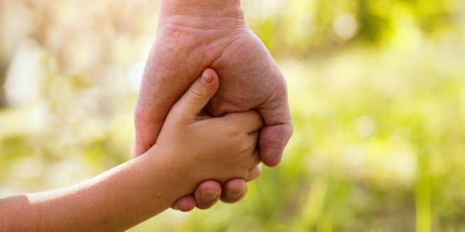 Akibat Covid-19, Bocah 2 Tahun Diadopsi Lewat Sidang Online