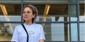Curhat Sedih Nikita Mirzani Kenang Kehamilan Anak Ketiga: `Mimi yang Salah`