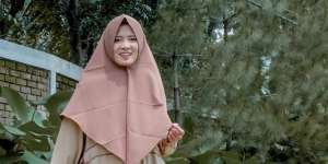 Pangling! Manisnya Chika Jessica Bergamis Syar'i