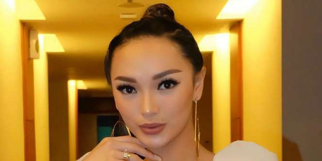 7 Potret Rumah Mewah Zaskia Gotik dan Suami, Bisa Buat Main Badminton