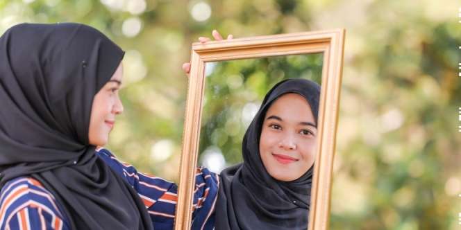 Tips Mencegah dan Mengatasi Bibir Kering Saat Berpuasa
