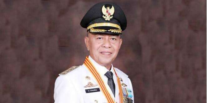 Peti Terbungkus Plastik, Pemakaman Wali Kota Tanjungpinang Berlangsung Haru