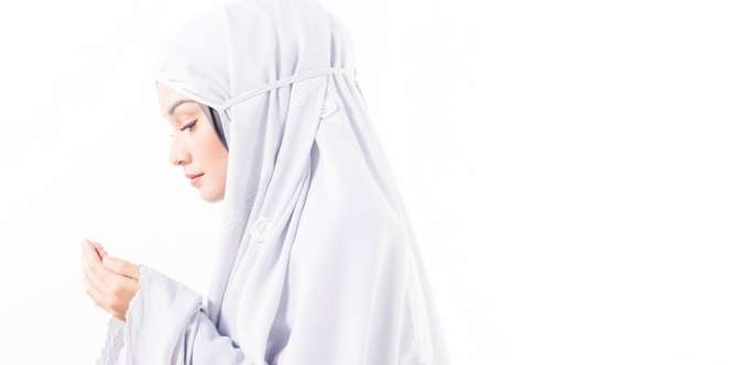 Ciri Wanita yang Sholatnya Tidak Diterima Allah
