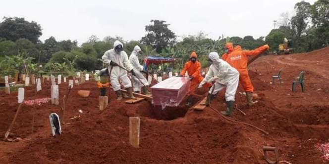 Kisah Penggali Kubur Jenazah Covid-19, Dua Hari Tak Henti Menggali