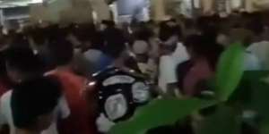 Viral Warga Lombok Demo Masjid Agar Tetap Ada Tarawih