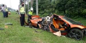 Supercar McLaren MP4 12C Kecelakaan di Tol Jagorawi, Bodinya Ringsek