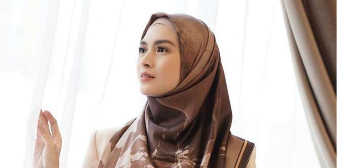Pesona 5 Seleb Tanah Air yang Kini Berhijrah