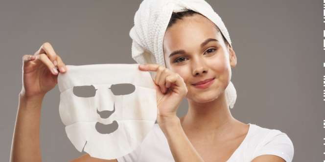 Ini yang Terjadi Jika Terlalu Lama Memakai Masker Wajah