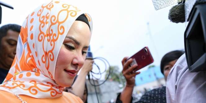 Duka Angel Lelga, Kenang Sang Ayah Saat Mendukungnya Jadi Mualaf