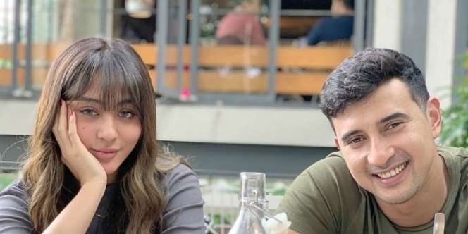 Pamer Foto Dipeluk Wanita Cantik, Unggahan Ali Syakieb Bikin Riuh