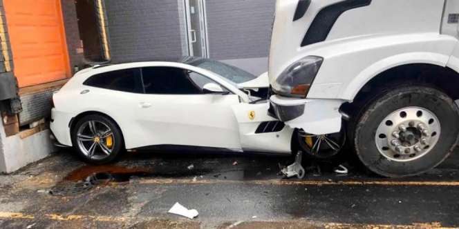 Dipecat, Sopir Truk Lindas Ferrari Milik Bos