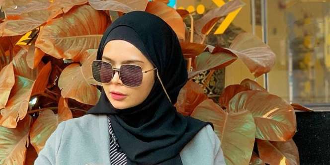Cerita Menggetarkan Vivi Zubedi Bertemu Tunawisma