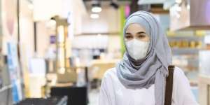 Tips Mencegah Masalah Kulit Akibat Memakai Masker