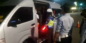 Jasa Mudik Travel Gelap Pasang Tarif 4 Kali Lipat Harga Normal
