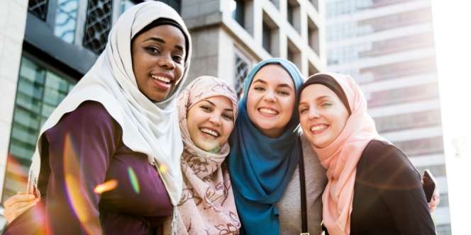 Gali Kecantikan dan Tebar Kebaikan Lewat Cerita