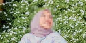 Rebahan di Taman Bunga Demi Konten, Influencer Panen Cacian