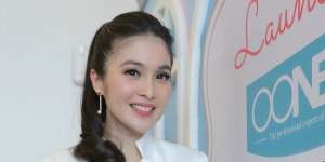 Tabungan Suami Sandra Dewi Ludes karena Corona