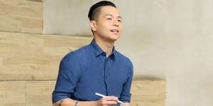 8 Kata Motivasi Lucu Penghilang Stres dari Ernest Prakarsa
