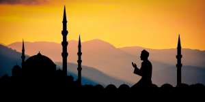 5 Amalan yang Dianjurkan Untuk Meraih Malam Lailatul Qadar