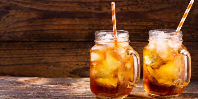Es Teh Manis dengan Gelas Berembun & Deretan Minuman Segar Godaan Puasa Ramadan