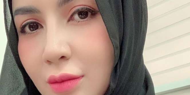 Mantap Berhijrah, Intip Gaya Hijab Five Fi yang Modis