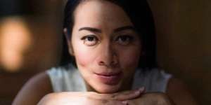 50 Kata-Kata Bijak Dewi 'Dee' Lestari tentang Cinta dan Perjuangan