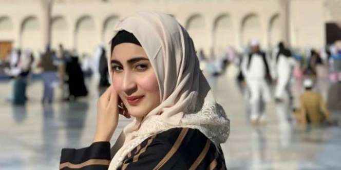 Sedang Hamil Besar, Tania Nadira Anggun Berhijab