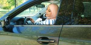 Ladies, Kamu Juga Bisa Rawat Mobil Selama di Rumah