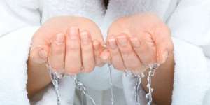 Mengenal Perbedaan Facial Foam dan Facial Wash, Jangan Sampai Tertukar!