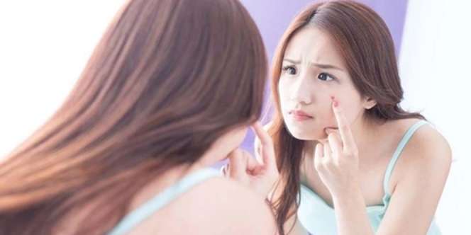 10 Cara Mengatasi Jerawat Menstruasi Secara Alami dan Mudah