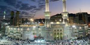Mufti Agung Arab Saudi Serukan Sholat Idul Fitri di Rumah Saja