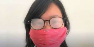 Kacamata Berembun Saat Pakai Masker? Ini Cara Mengatasinya