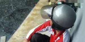 Dikira Barantem dengan Pacar, Kurir Paket Ini Menangis Karena Bonus Tak Cair