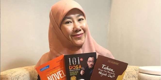 30 Kata-Kata Quote Asma Nadia Tentang Cinta dan Kehidupan