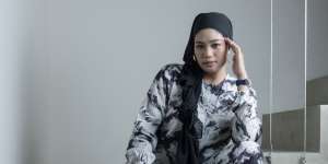 Tips Membuat Foto OOTD yang Kece dengan Spot di Rumah