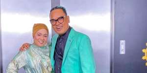 Astrid Kuya Perlihatkan Video Momen Kocak Pernikahan 17 Tahun Silam