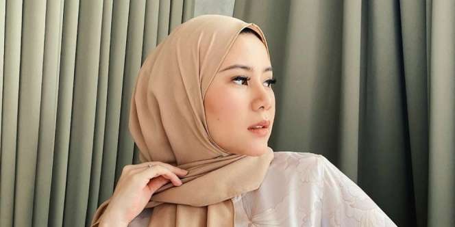 Tutorial Pashmina Instan Cynthia Ramlan, Nggak Pake Ribet!