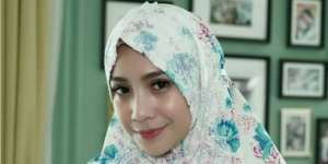 Cantik Berhijab, Nagita Kejutkan Fans Pakai Pashmina Jutaan Rupiah
