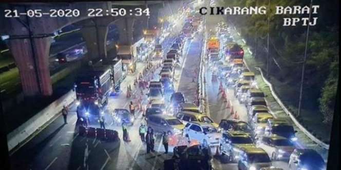 Terindikasi Mudik, 4.000 Lebih Kendaraan Diputar Balik di Tol Jakarta-Cikampek