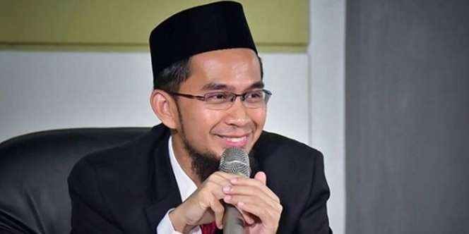 25 Kata-Kata Bijak Ustadz Adi Hidayat Tentang Makna Kehidupan